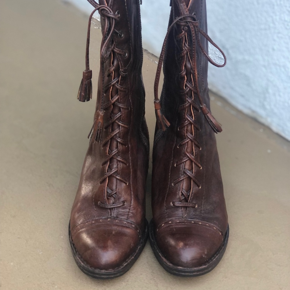 Born boots